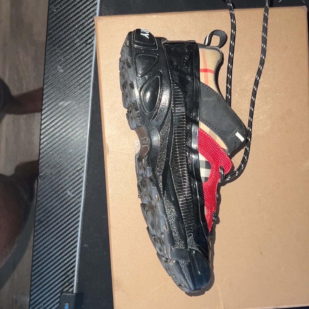 Only worn once . Great condition